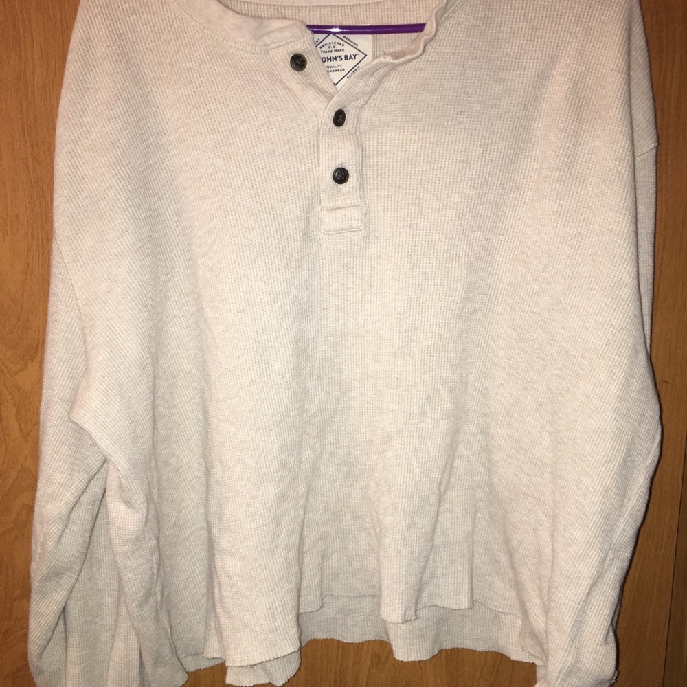 long sleeve cropped tee